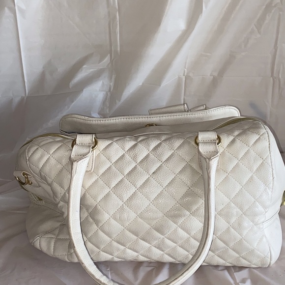 Good condition Betsy Johnson white purse - Picture 2 of 2